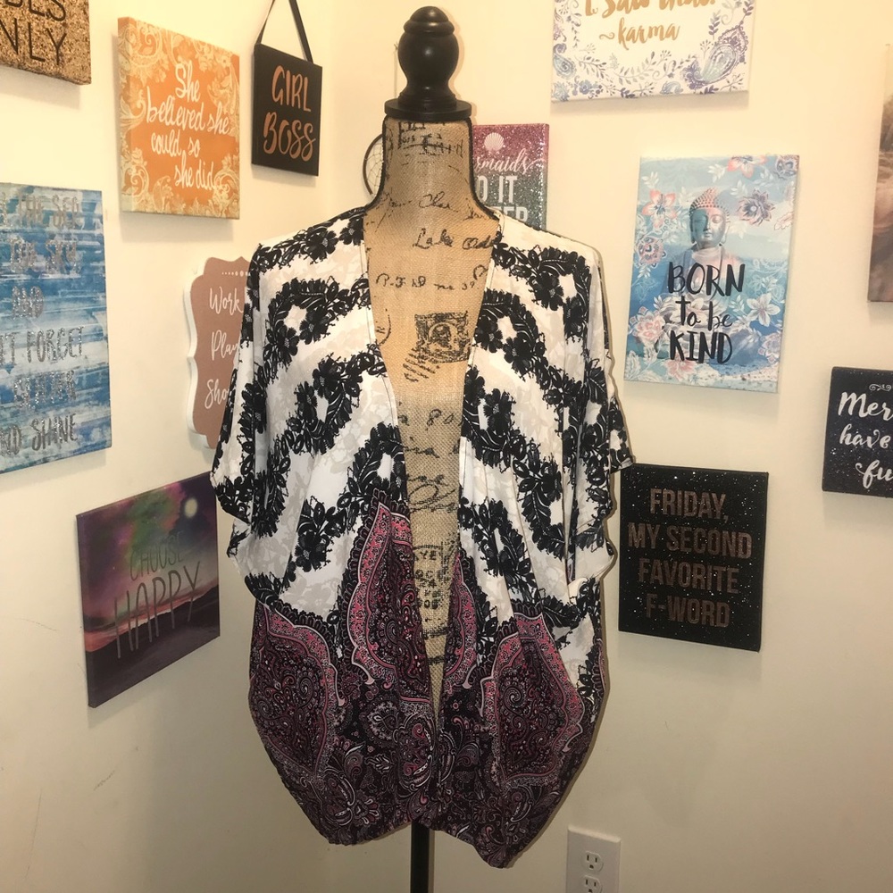 Multi colored short styled kimono